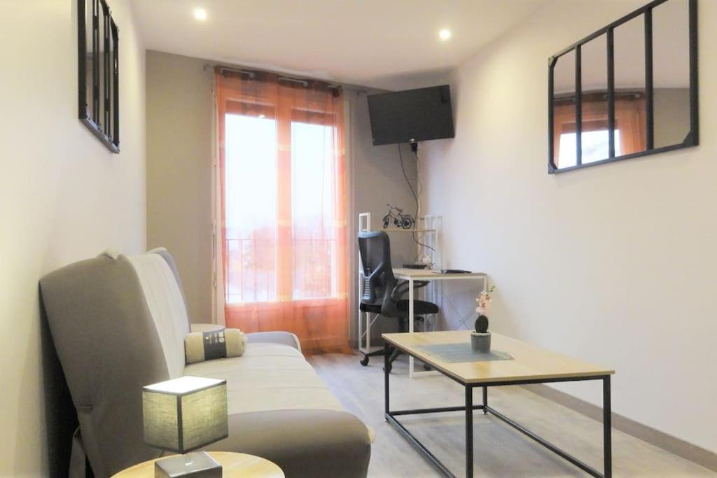 Le Belvedere Dernier Etage Avec Terrasse Wifi Fibre Appartement Tarbes Buitenkant foto