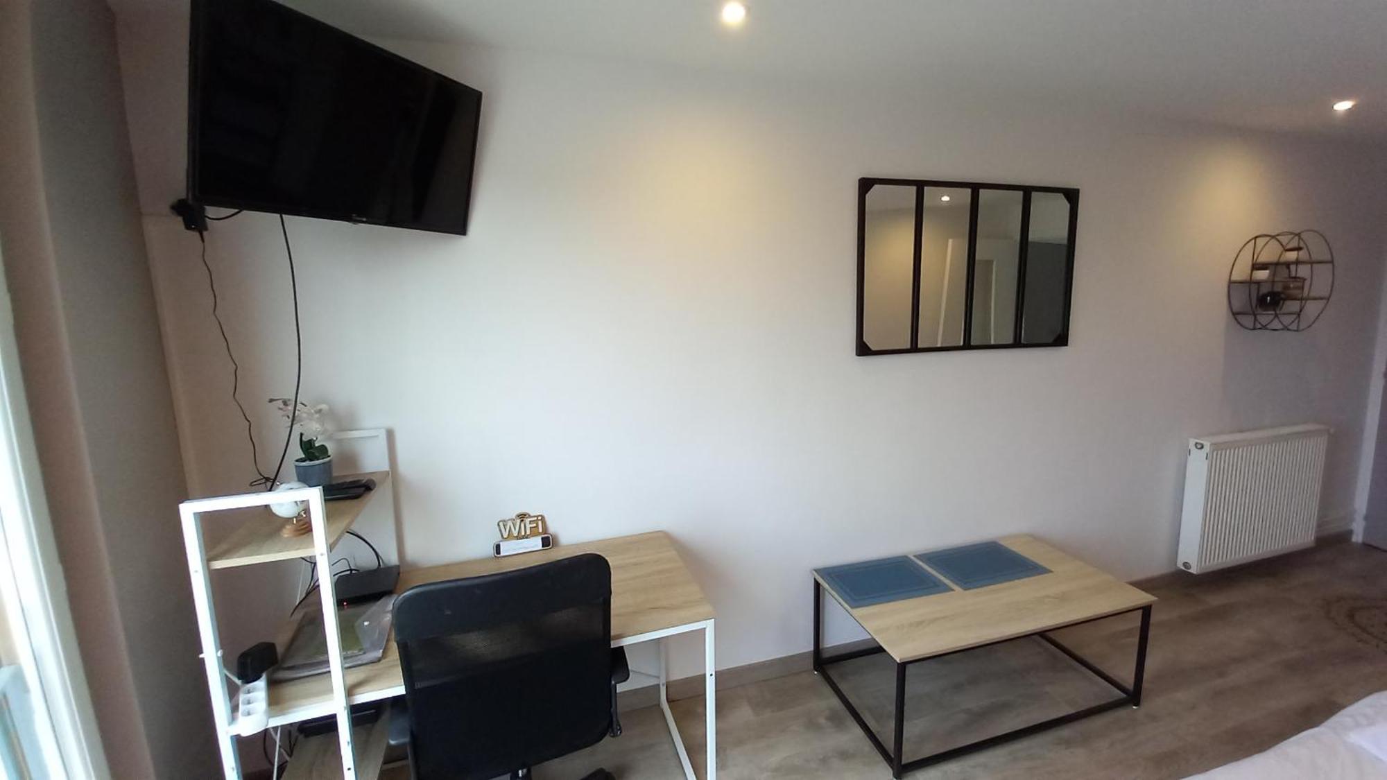 Le Belvedere Dernier Etage Avec Terrasse Wifi Fibre Appartement Tarbes Buitenkant foto